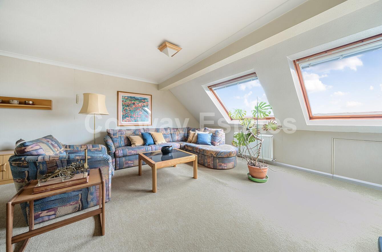 The Reddings, NW7, London